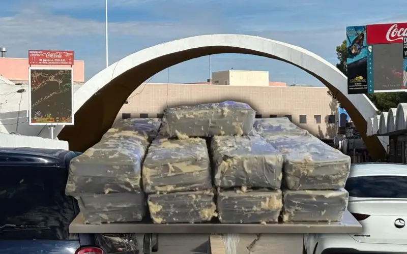 Decomisan más de 567 mil pastillas de fentanilo ocultas en una camioneta en la garita Dennis DeConcini de Nogales