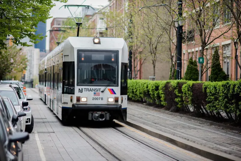 Destaca Forbes a NJ Transit como uno de los mejores empleadores de NJ
