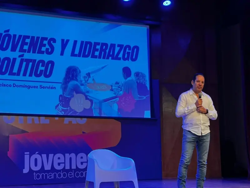 Pide Pancho Domínguez a jóvenes sumarse a la toma de decisiones