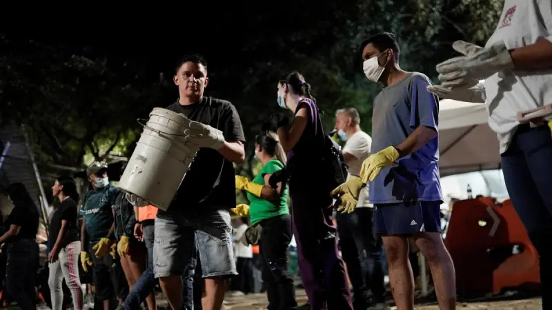 Decretan toques de queda en Cali y Pereira tras el terremoto en Colombia