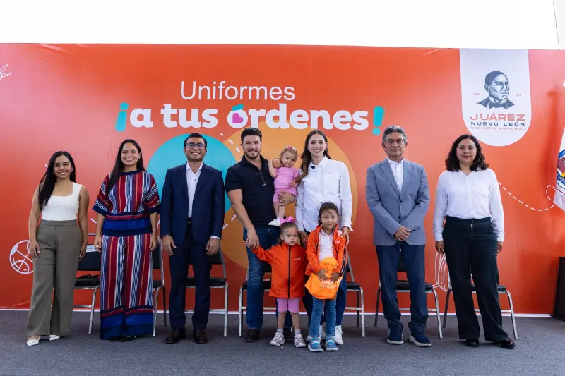 Arranca Juárez entrega de uniformes escolares gratuitos