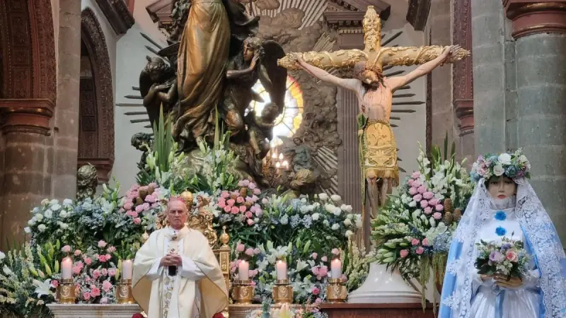 Llama arzobispo de Oaxaca a servir al prójimo y vivir con humildad