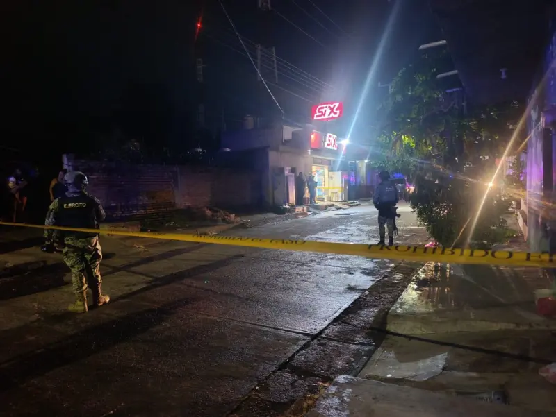 Asesinan a dos hombres en Escuinapa; uno de ellos en un expendio de cervezas