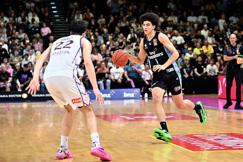 El mexicano Karim López, con contrato de estrella, llegará a su primera experiencia en la NBA