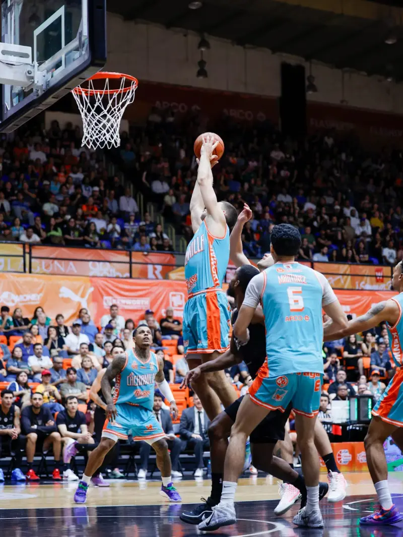 Soles de Mexicali llega a 10 victorias en fila y sigue de líder en la LNBP