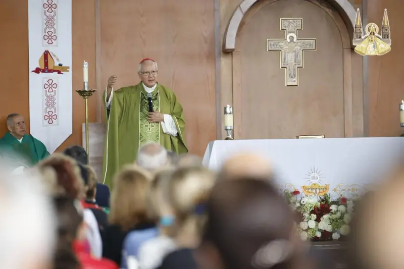 Pide Cardenal Robles preservar la libertad de expresión de sacerdotes
