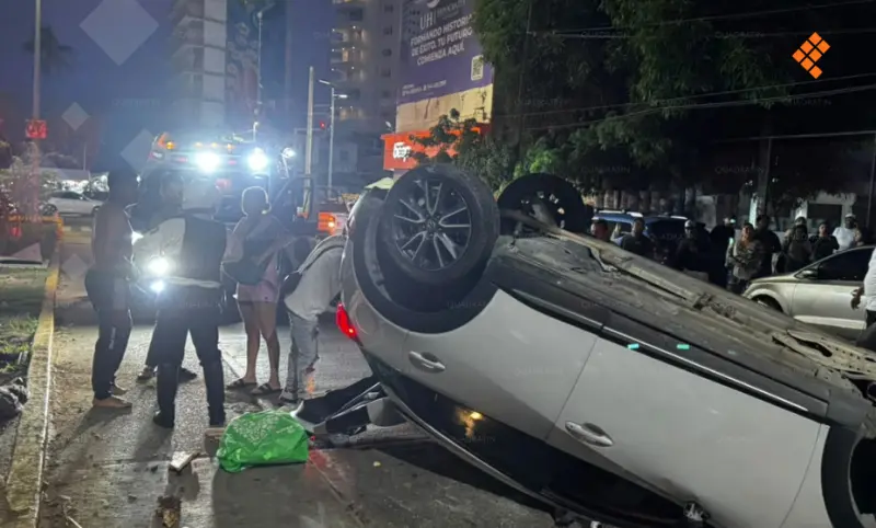 Vuelca conductor ebrio cerca de la Costera de Acapulco; hay 3 lesionados