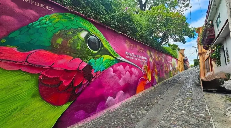 Recuperan con arte urbano callejón del Centro Histórico de Cuernavaca
