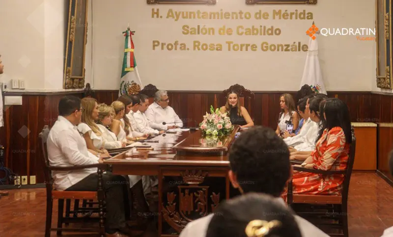 Realizan sesión solemne con motivo del 2° informe de Cecilia Patrón