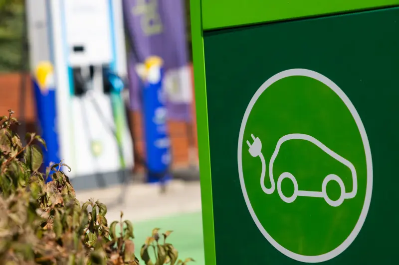 De 300 km por tanque a más de 500 kilómetros por carga eléctrica