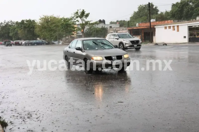 La onda tropical número 24 afectará la Península de Yucatán y dejará lluvias fuertes