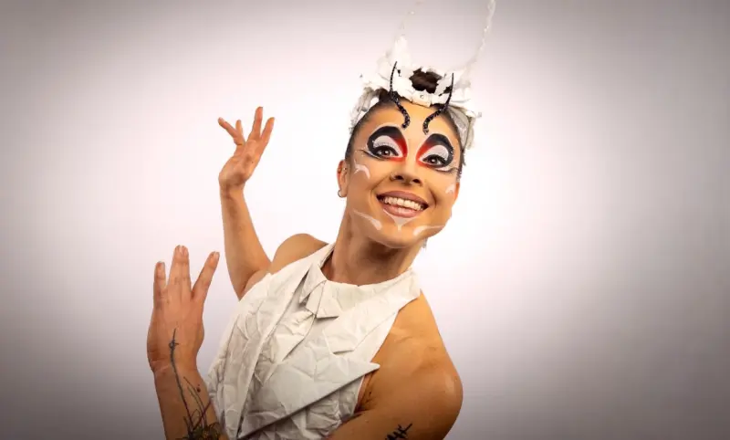 Una Luciérnaga mexicana en Echo, de Cirque Du Soleil
