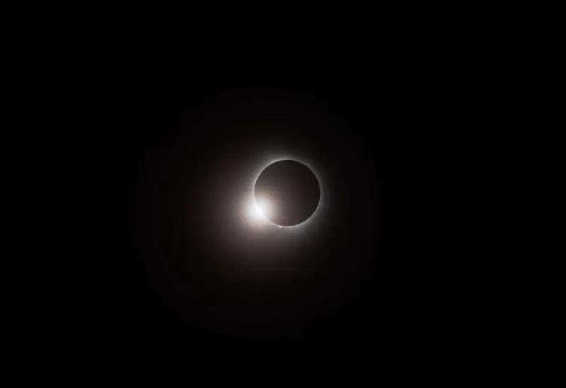 Eclipse total de Sol en España: dónde verlo y qué ocurrirá durante la oscuridad