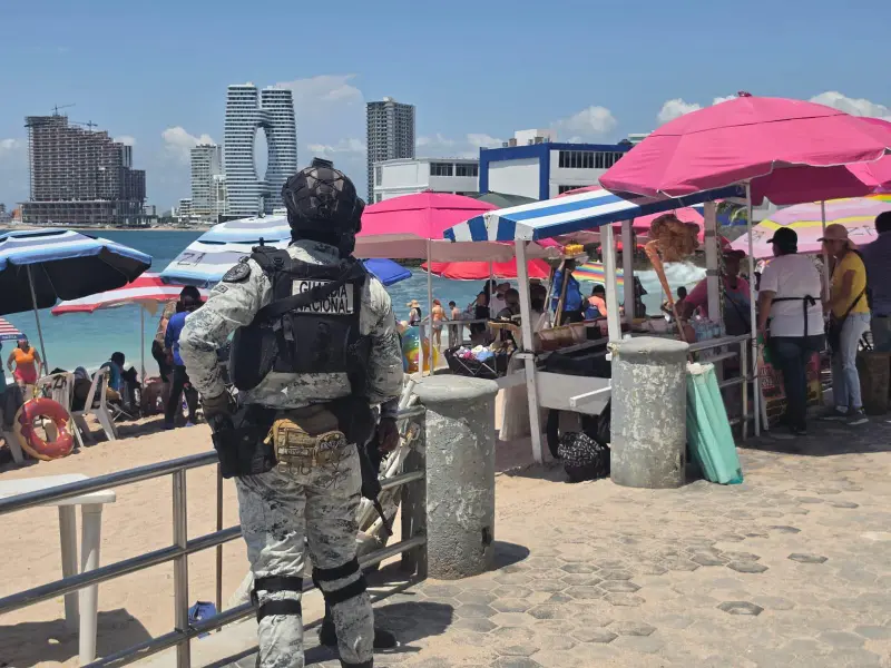 Semarnat suspende operativo en Playa Pinitos ante resistencia, pero advierte: ‘Vamos a recuperar este espacio’