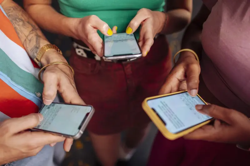 Si tu celular termina en 0, 1 o 2, esto pasará con WhatsApp y Uber si no registras tu línea