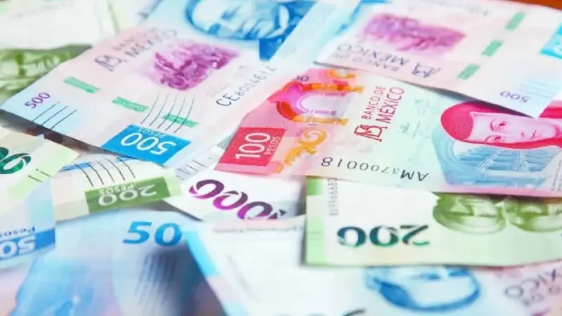 Peso mexicano se aprecia frente al dólar y prueba una zona no vista desde 2024