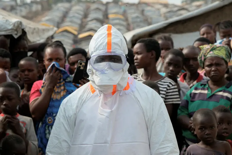 La epidemia de ébola más rápida de la historia avanza en el Congo con 5 mil 713 casos y 2 mil 744 muertos y la ONU advierte que los recursos para contenerla se agotarán en semanas