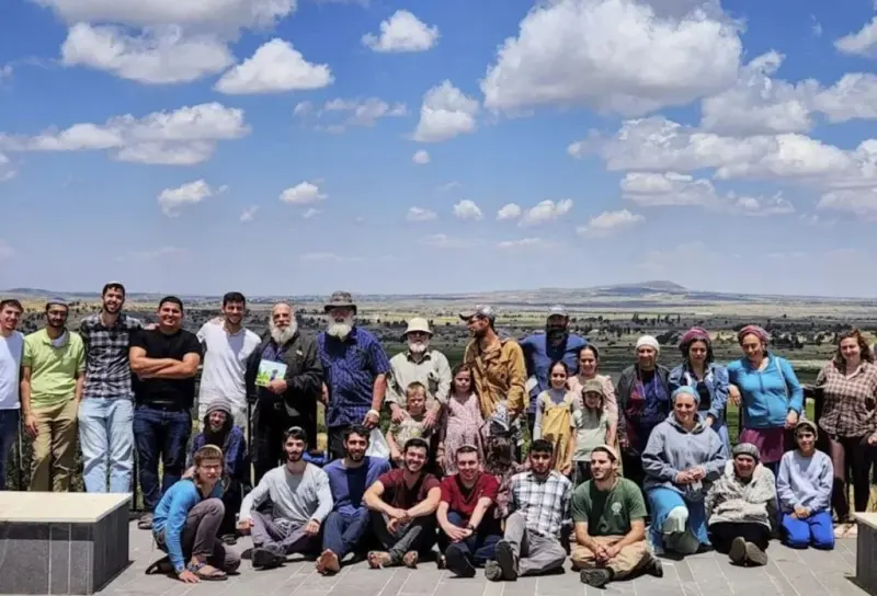 Colonos israelíes buscan establecerse en el sur de Siria pese a oposición militar