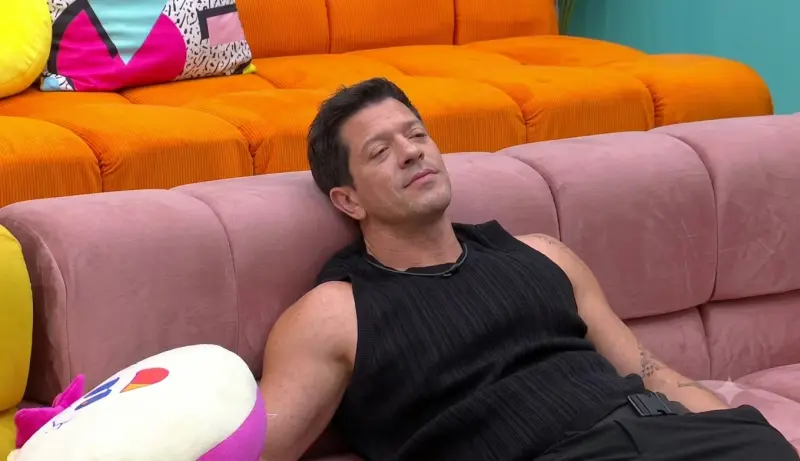 Yahir canta “Alucinado” por primera vez en La Casa de los Famosos México y revive el éxito que marcó su carrera
