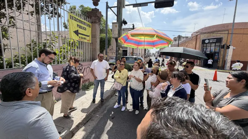 Protestan por fraude en la escuela Luz María en Celaya: Cobran inscripción y anuncian cierre