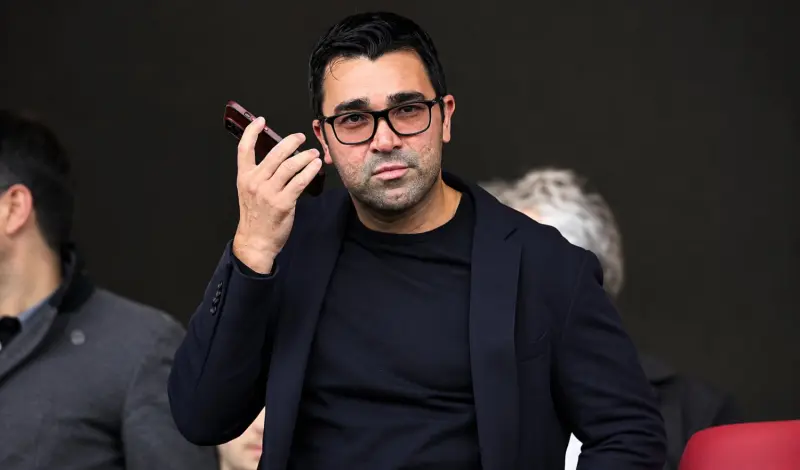 Deco sigue callando bocas con su gestión en el Barcelona