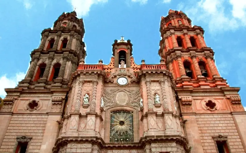 Recuperan más de 300 años de historia de parroquias potosinas