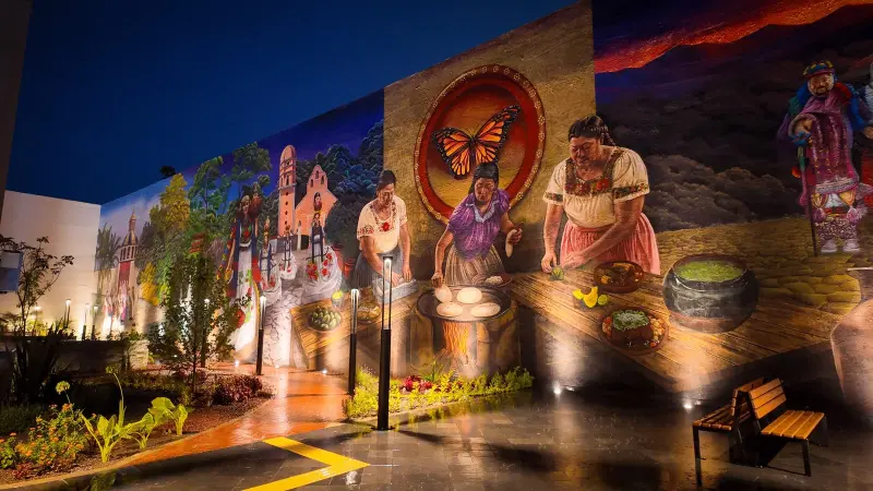 El mural más grande de Michoacán está en la Plaza de la Ranita, Uruapan