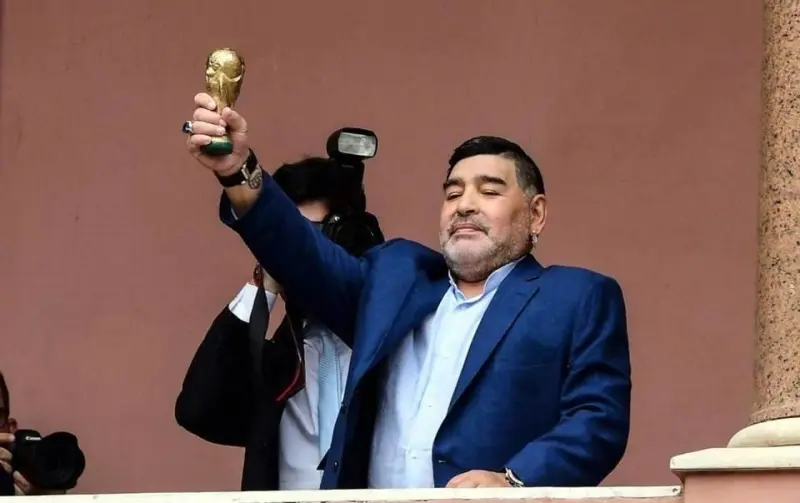 Perito mantiene conclusiones sobre muerte de Maradona
