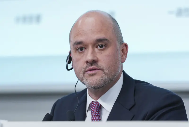 Nissan vuelve a utilidades y da un respiro al mexicano Iván Espinosa tras presión de los accionistas