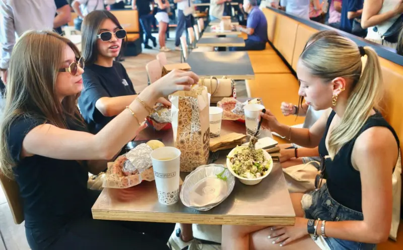 Restaurantes enfrentan alzas de hasta 40% en insumos que presionan sus márgenes ante un menor consumo