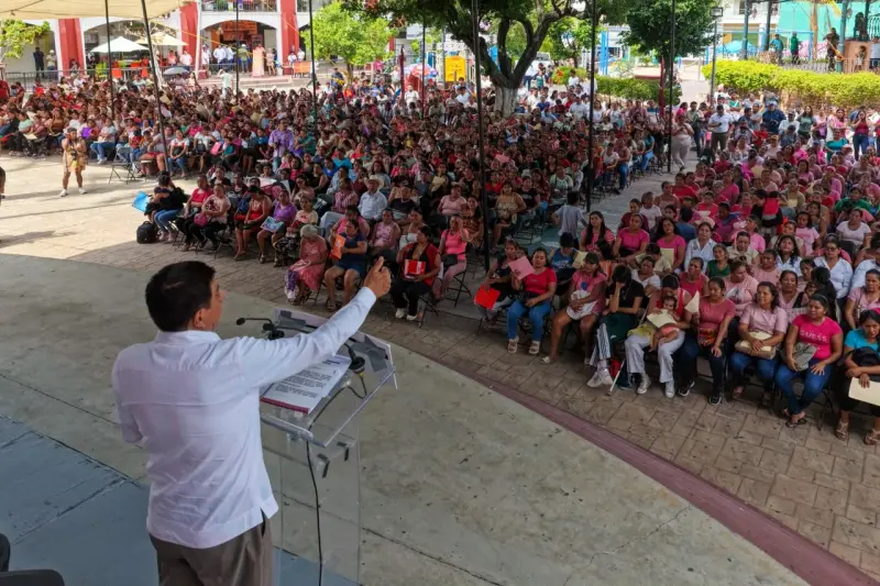Da Gobierno de Oaxaca apoyos económicos a mil 220 mujeres de la Costa