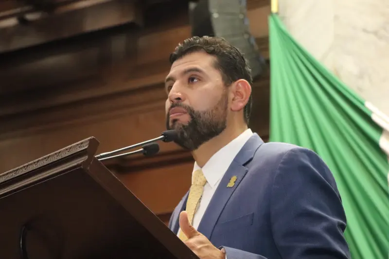 Inician 19 gobiernos del PRD rendición de cuentas en Michoacán