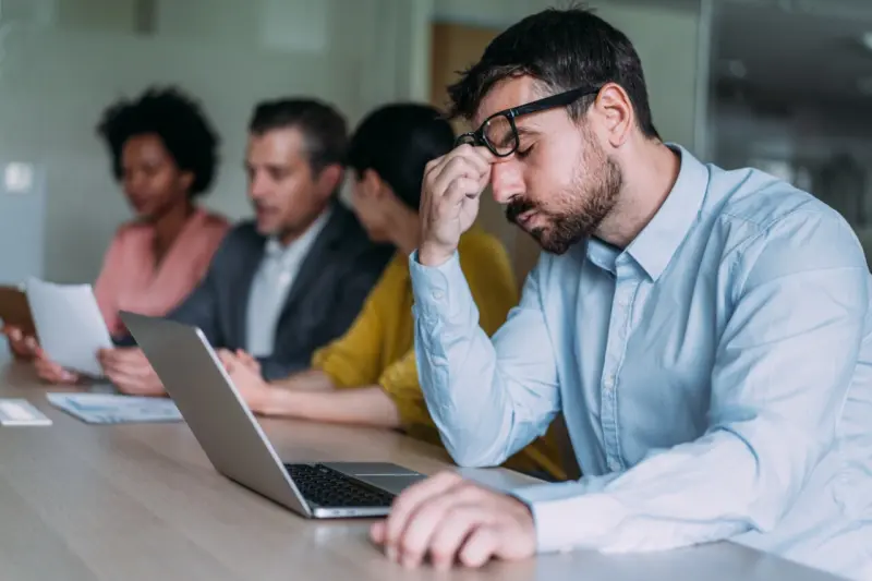 El sueldo pesa al aceptar un empleo, pero otras razones hacen que el talento se quede