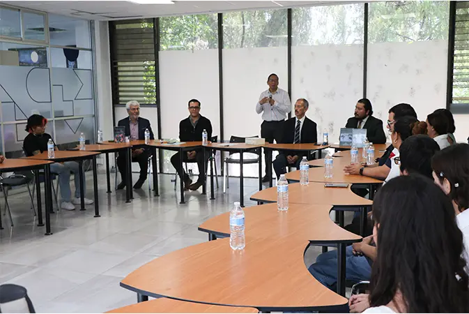 Fortalecen acervo médico en la Biblioteca Central UAQ