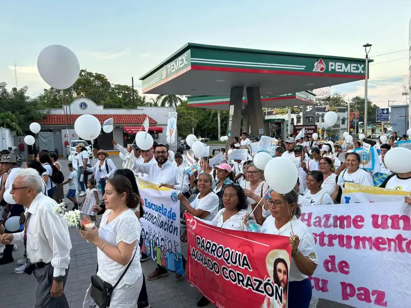 Cientos participan en Marcha por la Paz y la Familia en Valles