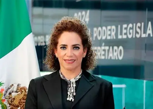 Adriana Meza toma las riendas del Congreso de Querétaro