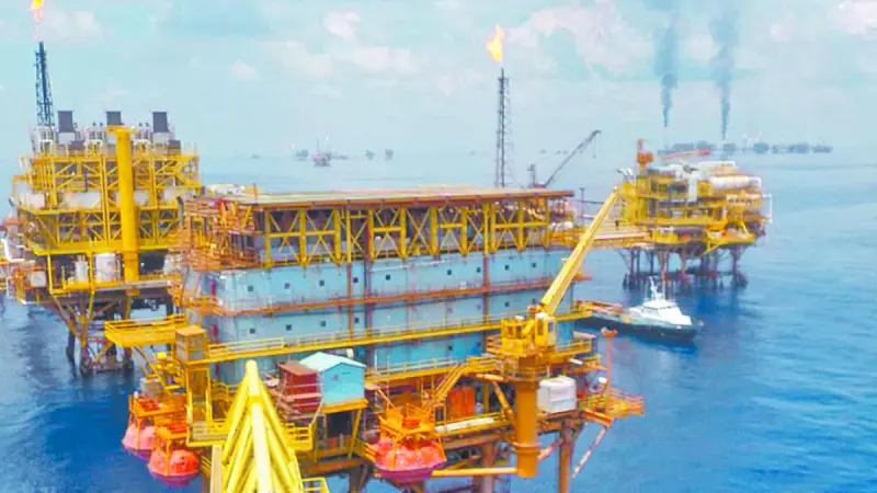 Pemex continúa las acciones de buceo para contener fuga de crudo en el campo Ek-Balam