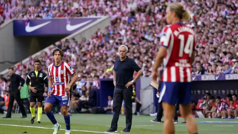 Real Madrid pierde el Derbi ante el Atlético de Madrid y señala al ábitro Ortiz Arias