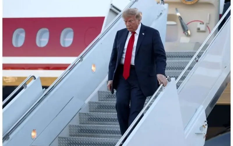 Amaga Trump con arancel si Canadá es miembro asociado de UE