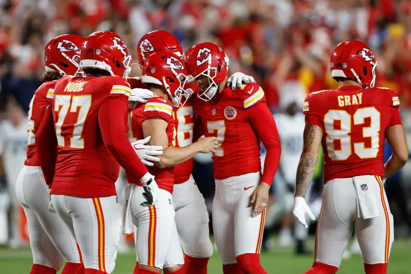 Chiefs derrotan a Colts 33-30 con gol de campo de Harrison Butker