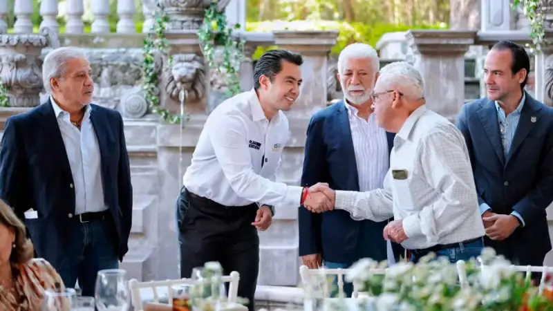 Reconoce Felifer Macías la labor de los tasadores de Querétaro
