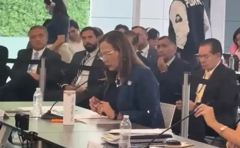 Secretaría de Educación reporta avances en ciencia y restricciones celulares ante el Congreso del Estado