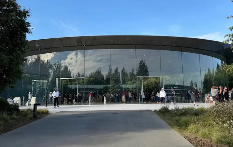 Apple Event 2026: Debut de John Ternus como CEO, la apuesta de $2.000 dólares por el iPhone plegable y nuevos Apple Watch