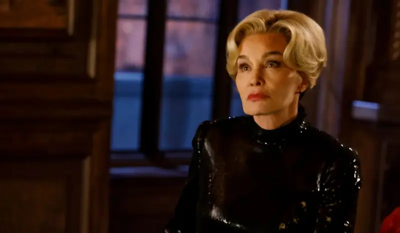 American Horror Story 13 ¿quiénes aparecen en los primeros tres capítulos?