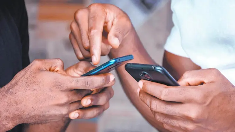 México ya tiene eSIM, pero 7 de cada 10 smartphones no pueden usarla: Holafly