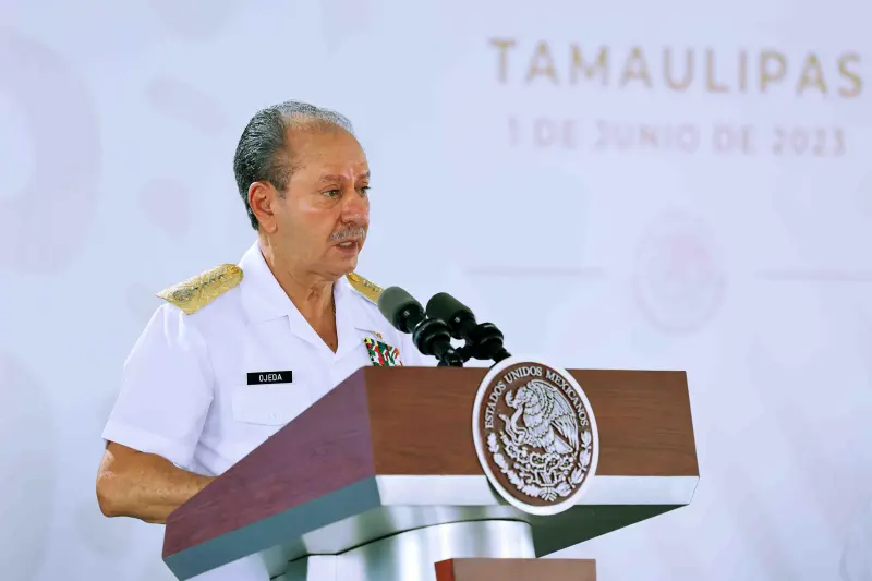 Con el almirante José Rafael Ojeda, los hermanos Farías escalaron a altos mandos en la Marina