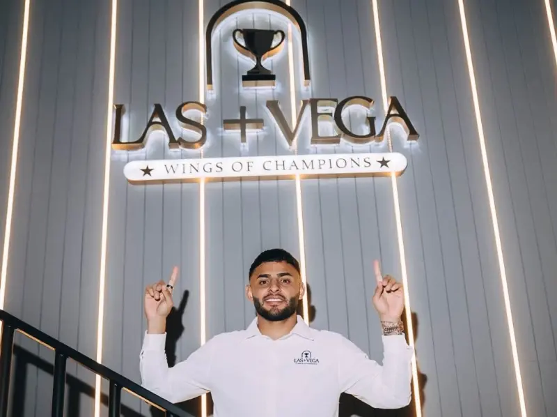 Inaugura Alexis Vega su nuevo restaurante temático en Metepec