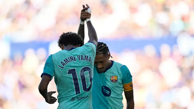Doblete de Lamine Yamal y victoria del Barcelona para seguir líder en España