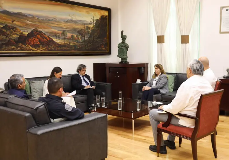 Cónsules de España y gabinete estatal se reúnen por feminicidio de estudiante en Cuautla
