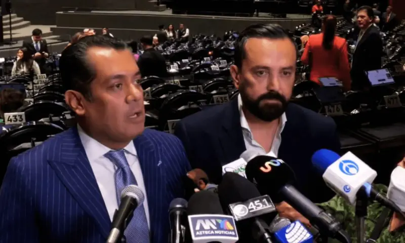 Morena busca comisión para vigilar memes rumbo a 2027